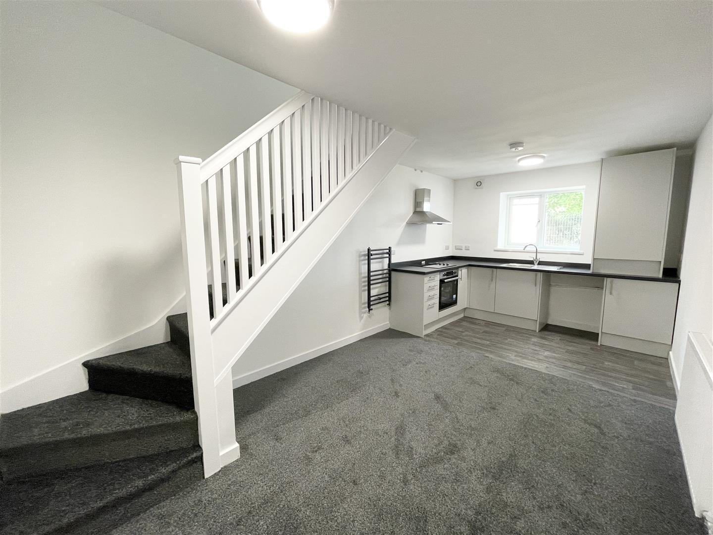 1 bed property in Clewlow Place, Stoke on Trent